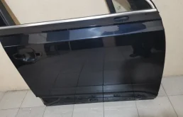 Дверь передняя правая для Audi Q7 2017 года на фотографиях