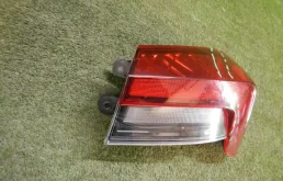 Фонарь правый для Skoda Rapid 2025 года на фотографиях