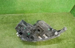 Фара левая для Skoda Rapid 2019 года на фотографиях