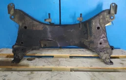 Подрамник двигателя для Mitsubishi Outlander на фотографиях