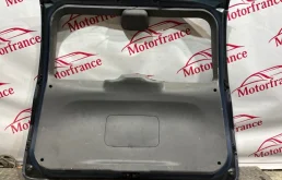 Двери для Hyundai Matrix 2001 года на фотографиях