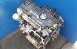 Двигатель для Skoda Rapid 2012 года на фотографиях