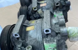 Компрессор кондиционера для Volvo XC90 2005 года на фотографиях