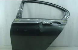 Двери для BMW 7er 1999 года на фотографиях