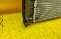 Радиатор охлаждения ДВС для Mercedes-Benz M class на фотографиях