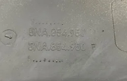 Молдинг двери задний правый для Volkswagen Tiguan 2022 года на фотографиях