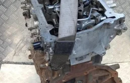 Двигатель для Nissan Navara на фотографиях