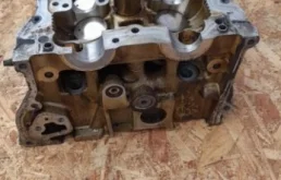 ГБЦ для Nissan X-Trail 2002 года на фотографиях