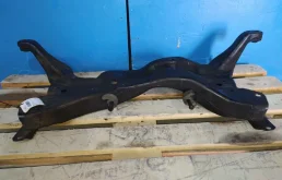 Подрамник двигателя для Mitsubishi Outlander на фотографиях