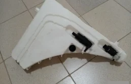 Бачок стеклоомывателя задний для Audi Q7 на фотографиях