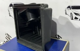 Корпус воздушного фильтра для Toyota RAV4 2017 года на фотографиях