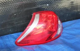 Фонарь левый для Toyota RAV4 на фотографиях