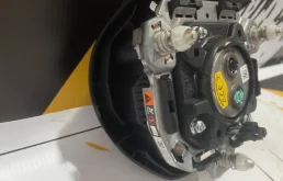 Подушка безопасности водителя для Lexus RX на фотографиях