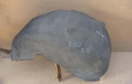 Подкрылок задний правый для Toyota Corolla 2003 года на фотографиях