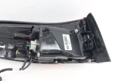 Фонарь правый для Toyota Corolla 2012 года на фотографиях