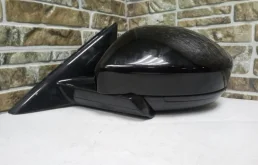 Стекла и зеркала для Land Rover Range Rover Evoque 2015 года на фотографиях