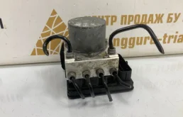 Блок ABS для Skoda Rapid 2018 года на фотографиях