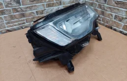 Фара правая для Jeep Grand Cherokee на фотографиях