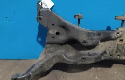 Подрамник двигателя для Mitsubishi Outlander на фотографиях