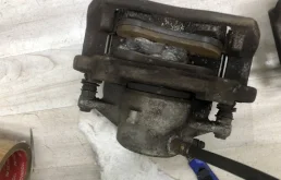 Суппорт задний левый для Mercedes-Benz E class на фотографиях