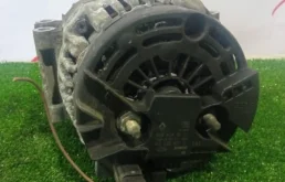 Генератор для Renault Logan 2013 года на фотографиях