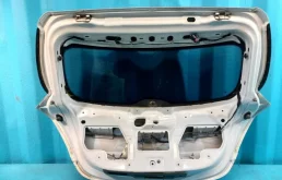 Дверь багажника для Opel Astra 2013 года на фотографиях