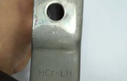 Петля капота левая для Hyundai Solaris 2021 года на фотографиях