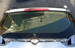 Дверь багажника для Opel Zafira на фотографиях