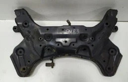 Подрамник двигателя для Hyundai Solaris 2014 года на фотографиях