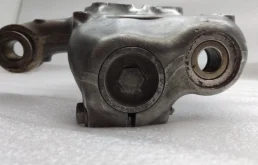 Кулак поворотный левый для Audi Q7 на фотографиях