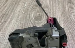 Молдинг двери задней левой для Opel Zafira на фотографиях