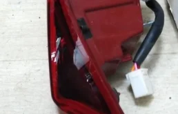 Фонарь внутренний левый для Hyundai Solaris на фотографиях