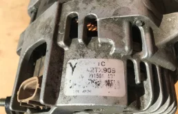 Генератор для Mazda CX 5 на фотографиях