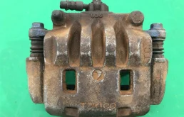 Суппорт передний левый для Subaru Forester на фотографиях