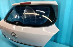 Дверь багажника для Opel Astra 2013 года на фотографиях