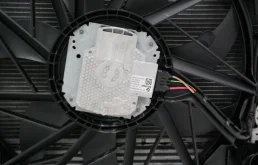 Вентилятор радиатора охлаждения ДВС для BMW X3 на фотографиях