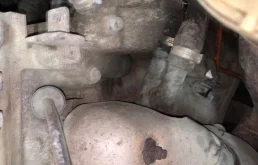 Двигатель без навесного для Renault Logan 2005 года на фотографиях