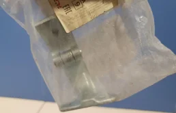 Петля багажника левая для Skoda Rapid 2022 года на фотографиях