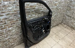 Дверь передняя левая для Jeep Grand Cherokee 2016 года на фотографиях