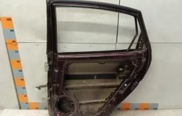 Дверь задняя правая для Hyundai Elantra 2010 года на фотографиях