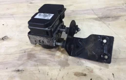 Блок ABS (6RU907379B) для Volkswagen Polo V Седан (6R) 2009-2015