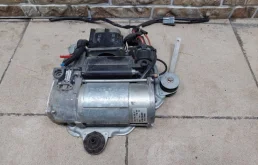 Компрессор пневмоподвески задний (37206859714) для BMW X5 Е70 2006-2013