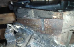 Двигатель без навесного для Nissan Pathfinder 2000 года на фотографиях