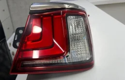 Фонарь внешний правый для Lexus ES XV70 2018+