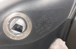 Стекла и зеркала для Peugeot 3008 на фотографиях