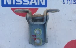Петля двери передней левой верхняя для Nissan Almera Classic B10 2006-2012