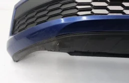 Решетка переднего бампера правая нижняя для Skoda Rapid 2020 года на фотографиях