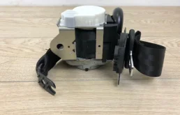 Ремень безопасности задний правый для Audi Q7 на фотографиях