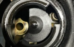 Двигатель без навесного для Porsche Cayenne 2008 года на фотографиях