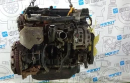 Двигатель без навесного для Kia Carnival 2000 года на фотографиях